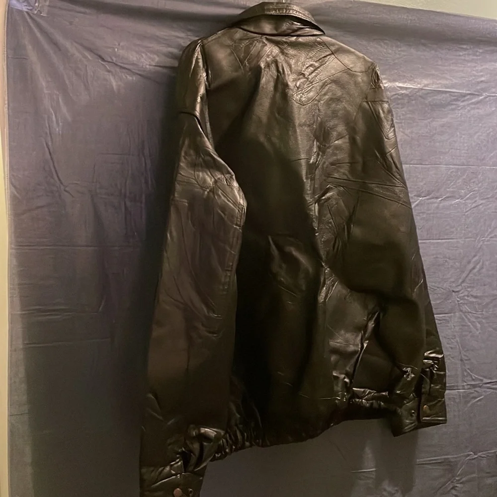 Leather jacket - Picture 9 of 9